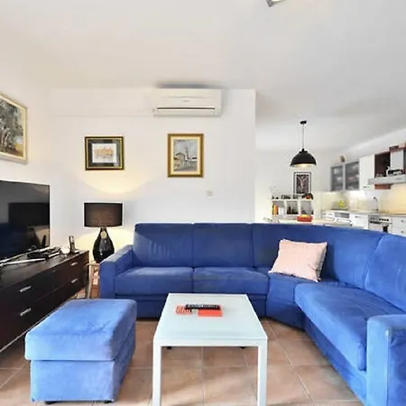 Apartment Doverska *